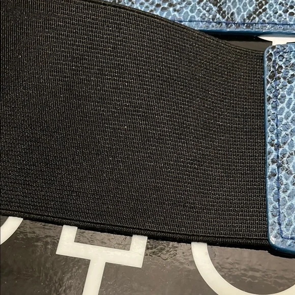 Blue and Black Faux Snakeskin S/M 34.75” Belt with Double Closure Silver Buckle - Picture 10 of 15